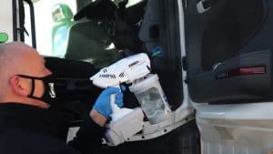 Cleaning inside a truck with the sanispray